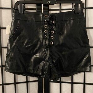 Nylon Apparel soft leather shower NWT